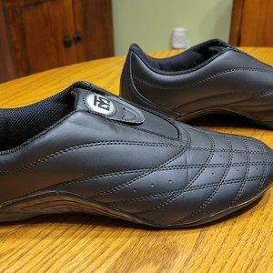 Mooto Wings martial arts shoes, size 10